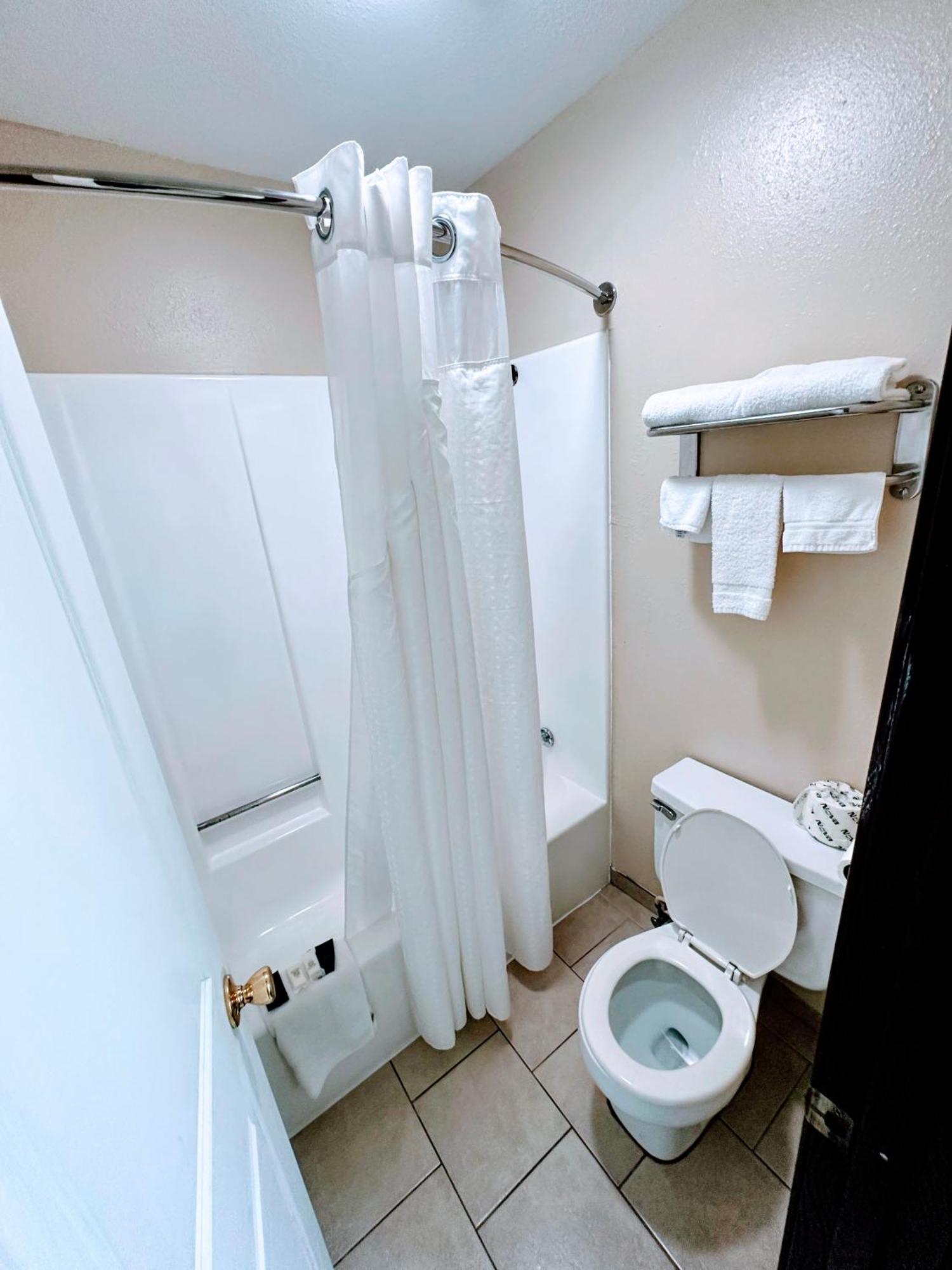 Relax Inn Henryetta ภายนอก รูปภาพ
